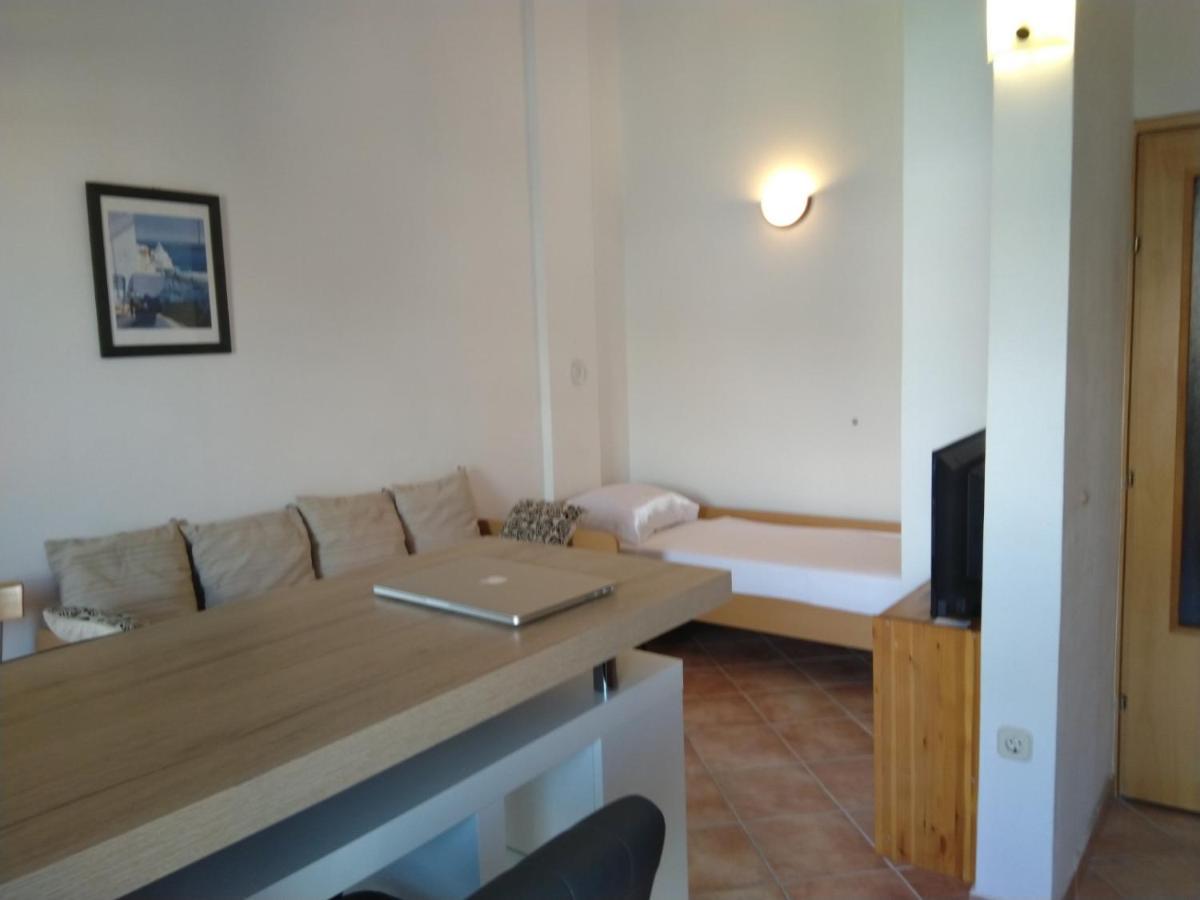 Apartment Edina Pag باغ المظهر الخارجي الصورة