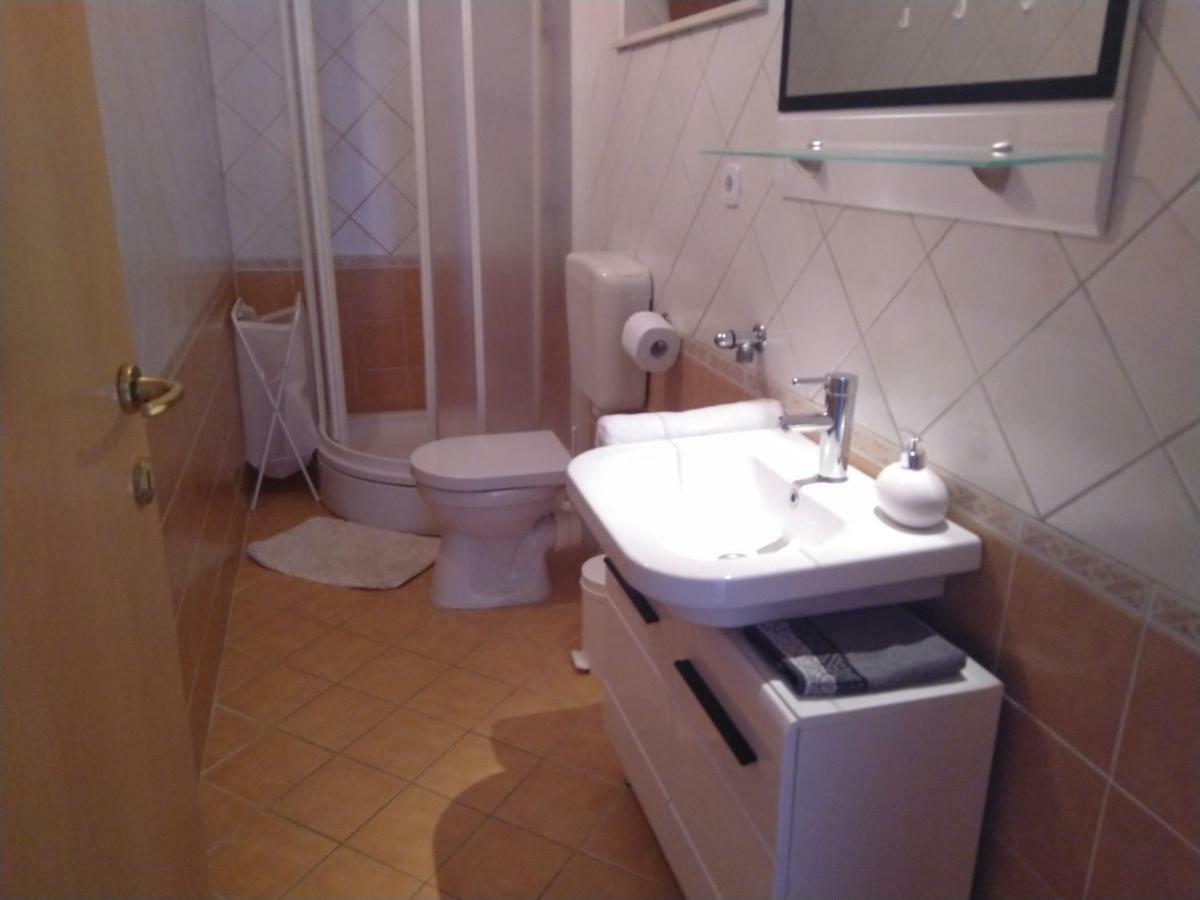 Apartment Edina Pag باغ المظهر الخارجي الصورة